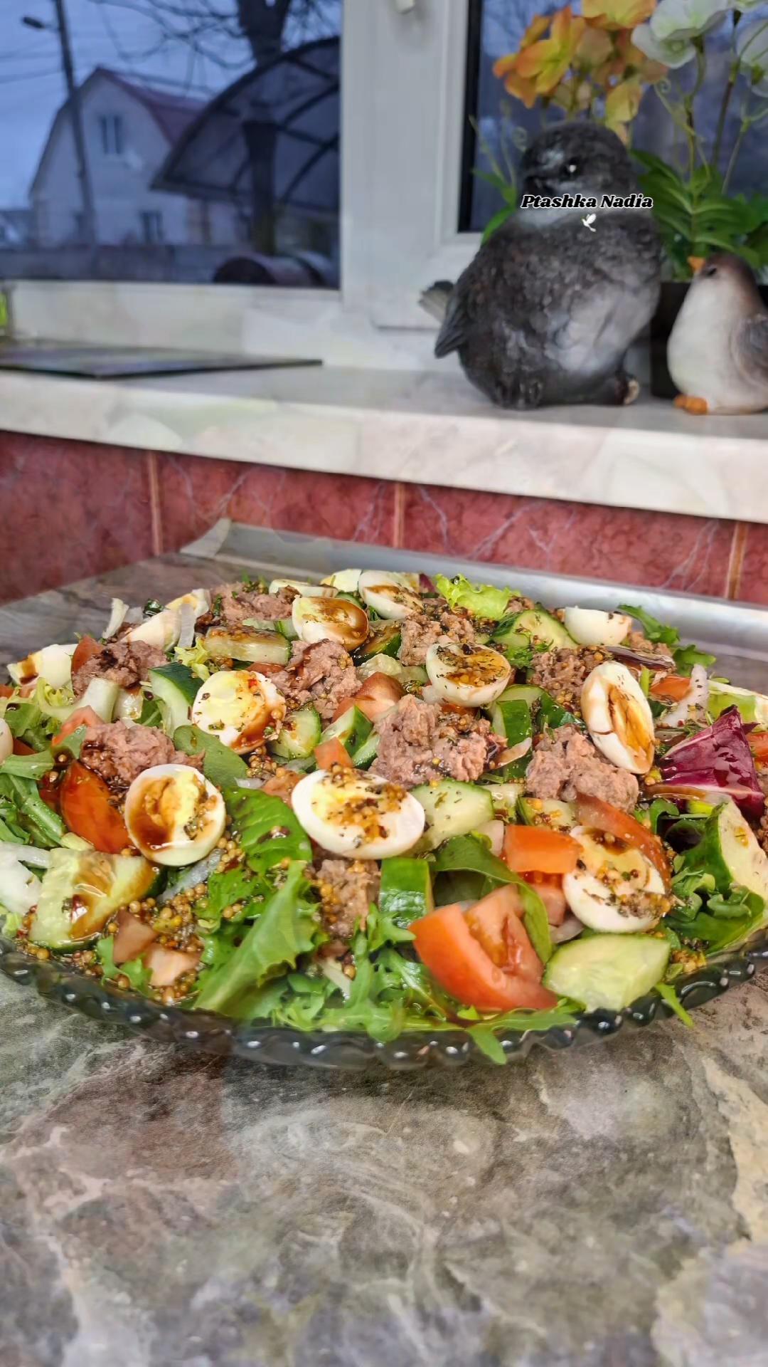 САЛАТ ІЗ ТУНЦЕМ