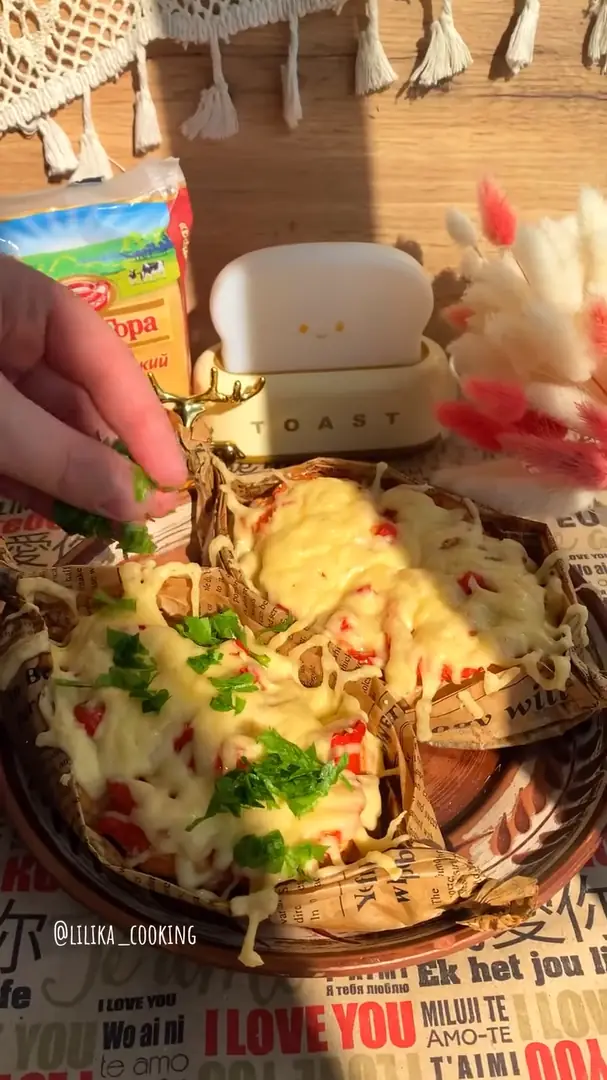 Вечеря в човниках🤤