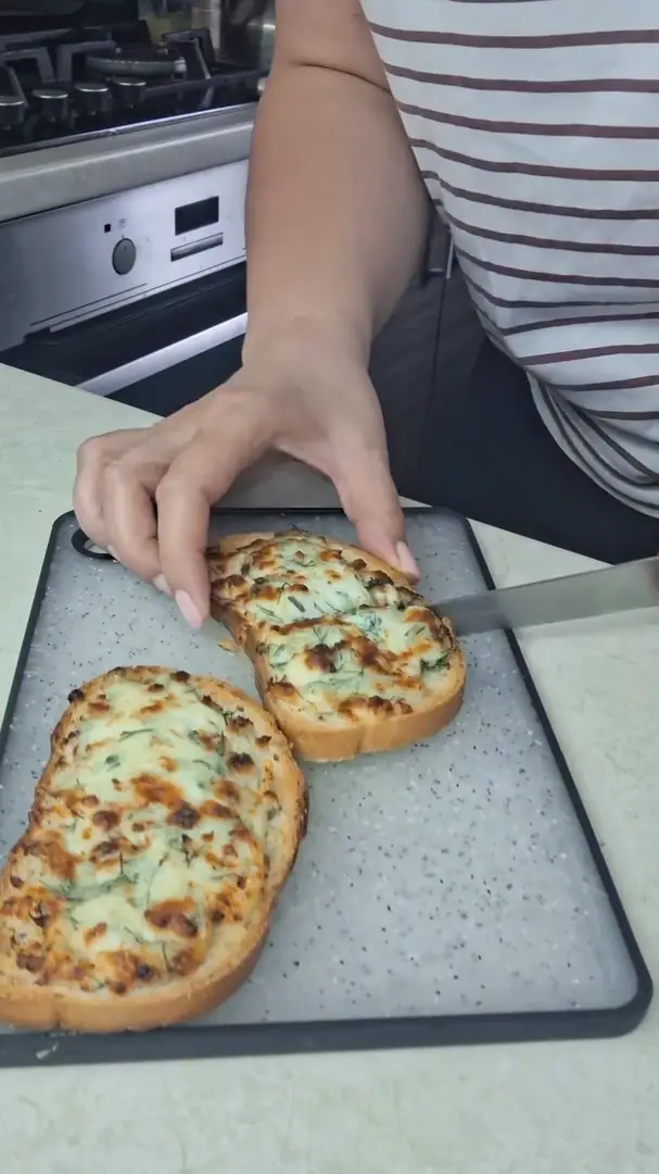 Гарячі канапки з сиром