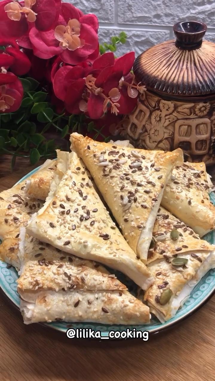 Конвертики з сиром на часником