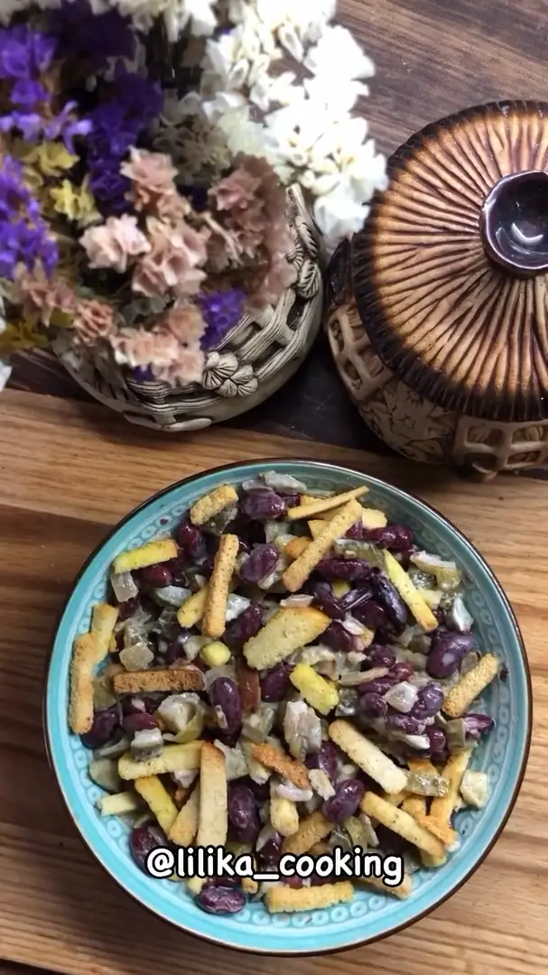 Салат з квасолею😋