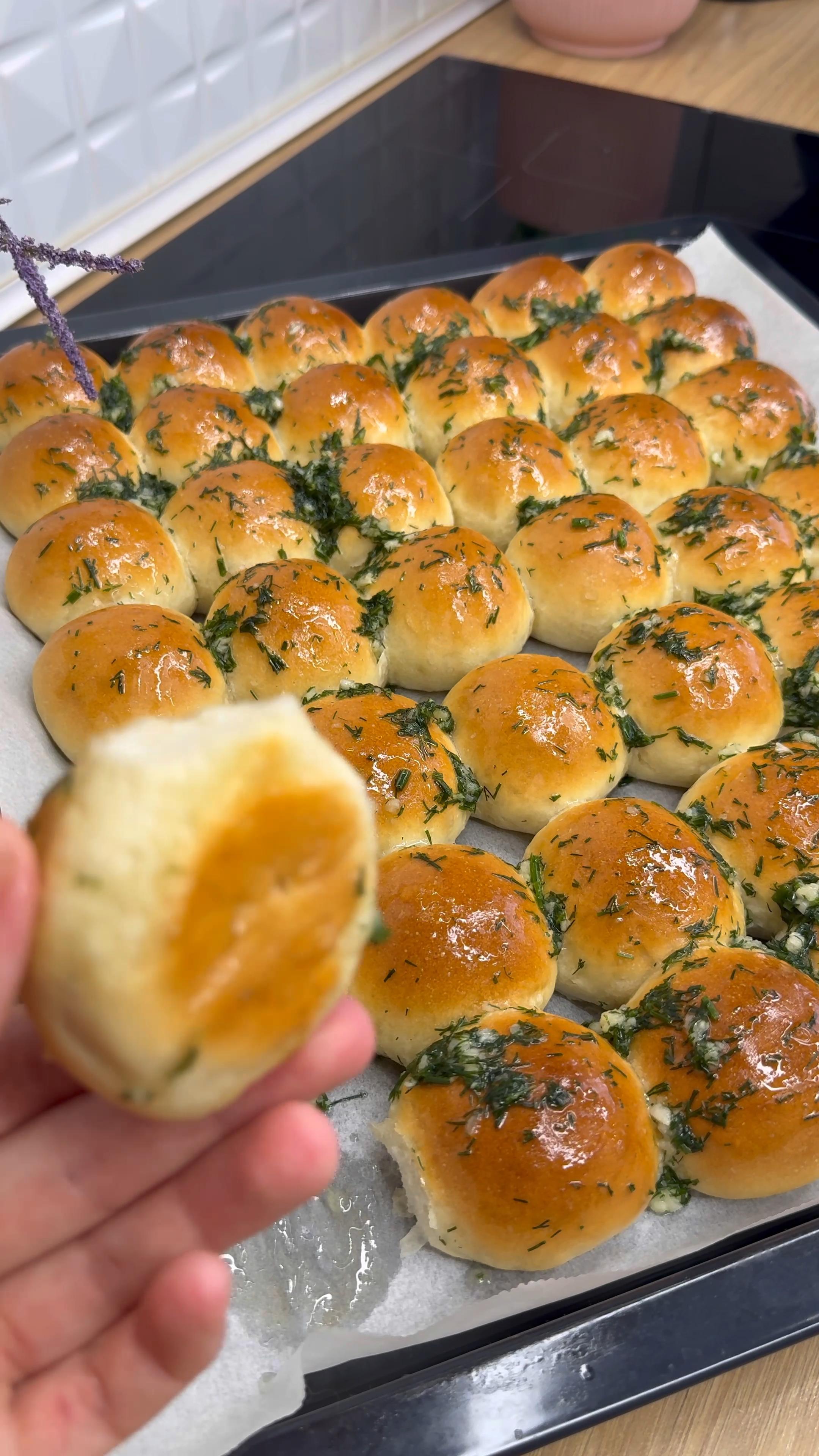 Українськи Пампушки з часником та кропом 🧄🌱