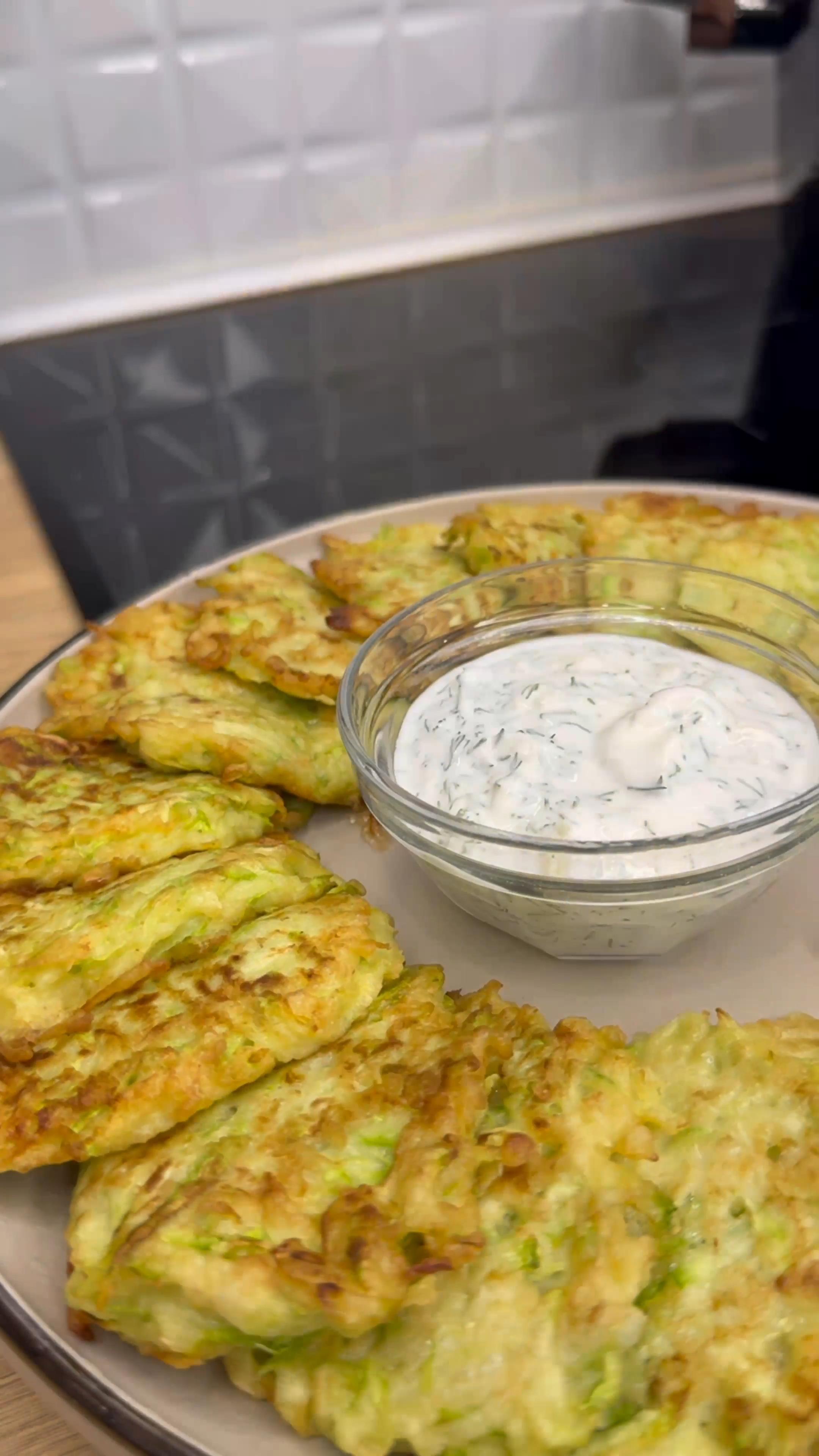 Класичні кабачкові оладки😋