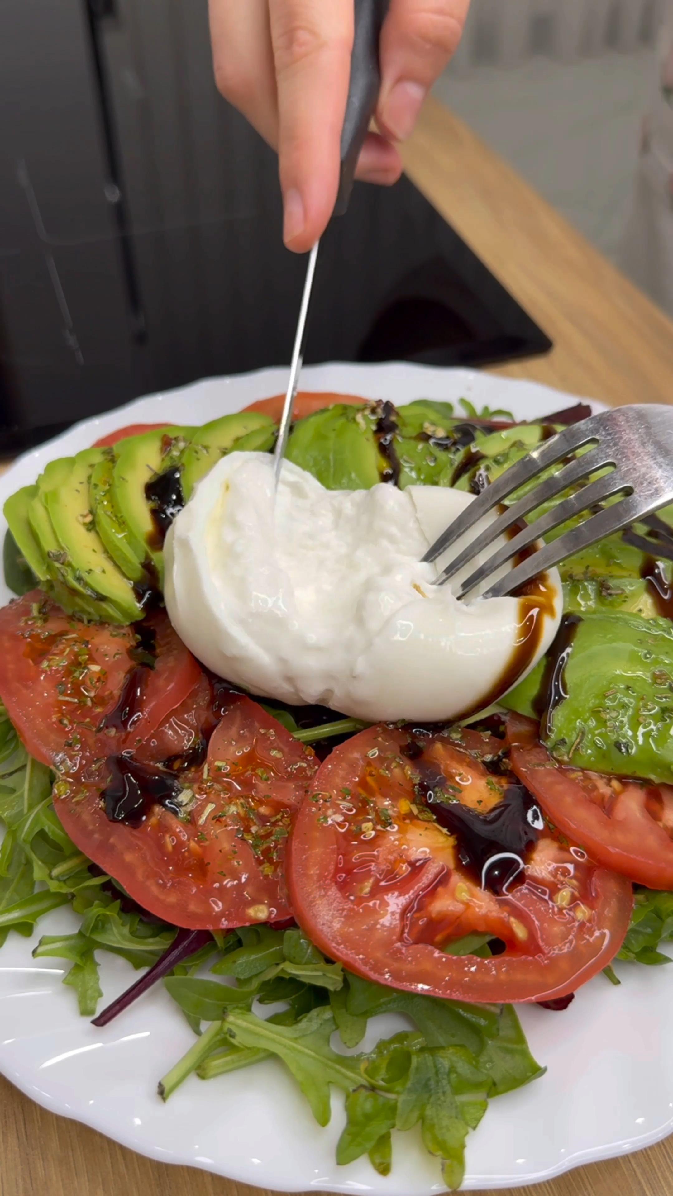 Салат із сиром Буратта🔥