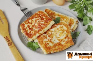 Яєчні млинчики з ковбасою