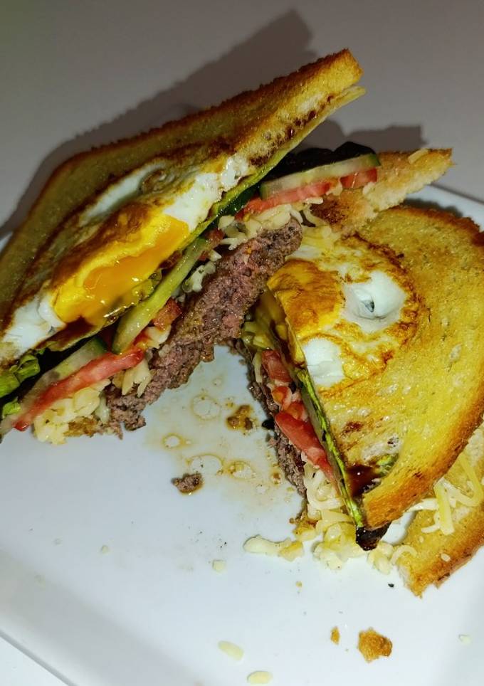 Закритий бутерброд🥪 з фаршем та яйцем