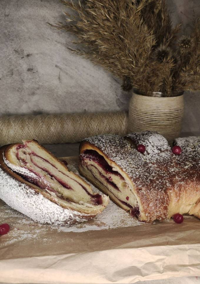 Здобний рулет з вишнею 🍒